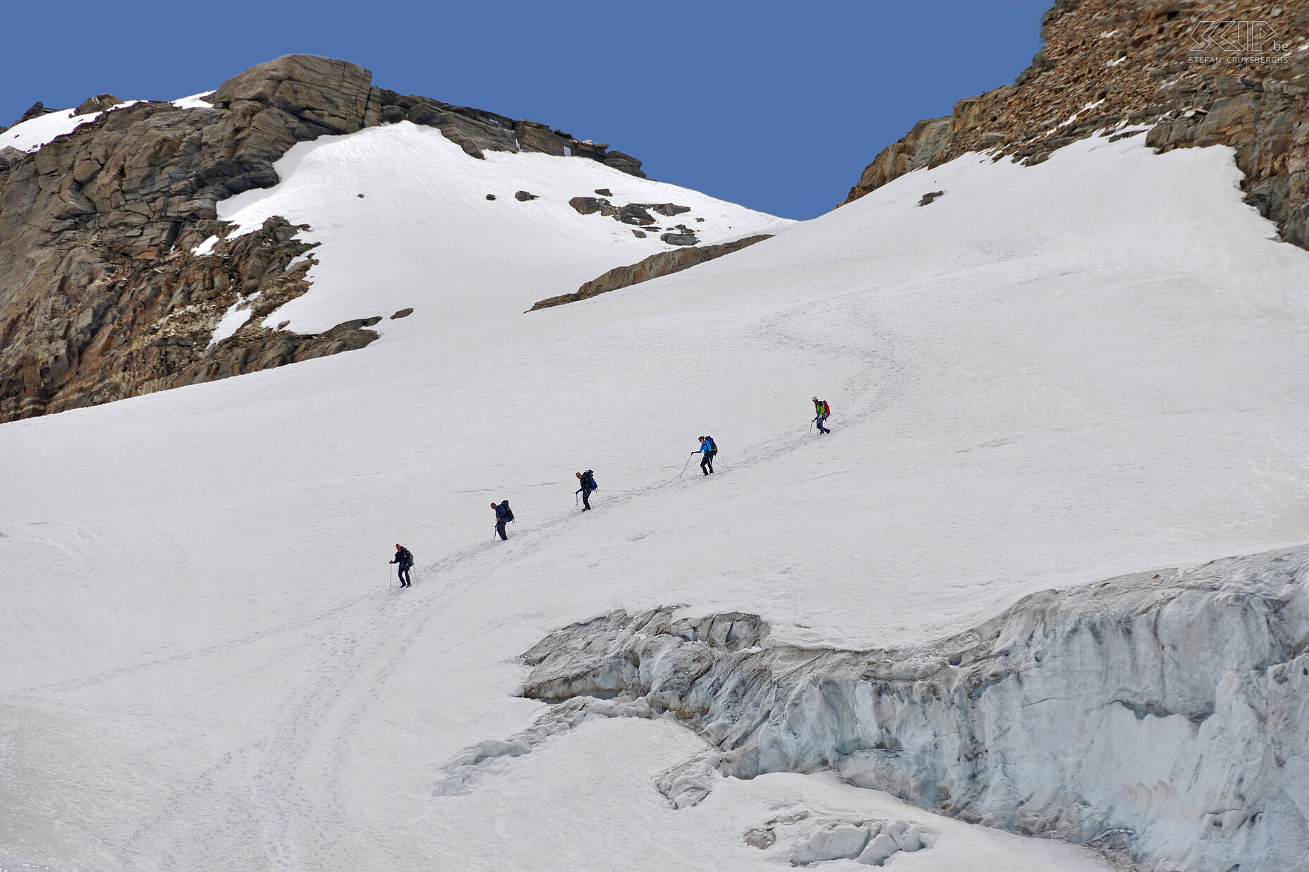 Gran Paradiso We descend over the glacier and finally we arrive at about 15.30h at the Chabod hut. Stefan Cruysberghs